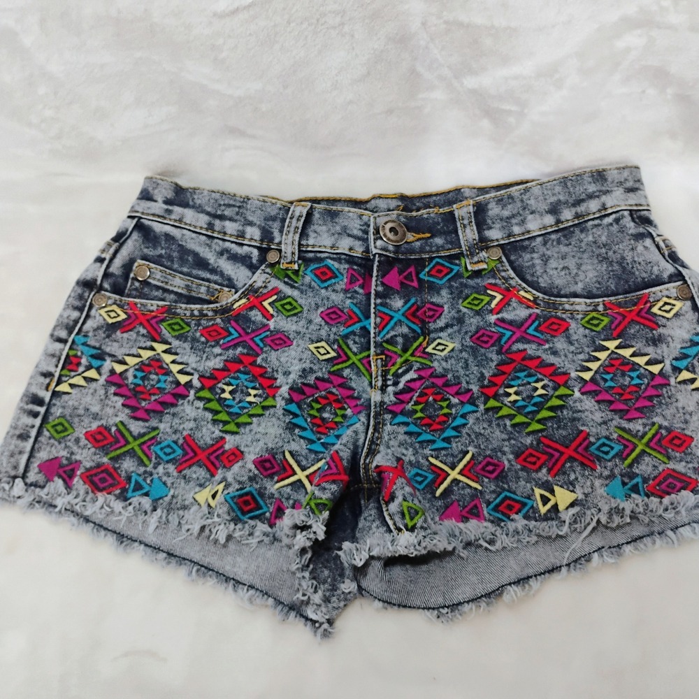 Han Clothing‎ Classic Acid Wash Embroidered Tribal Denim Sz Small Shorts Blue W